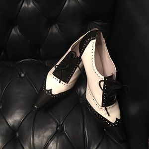 Vintage Wing Tip Black & White Shoes Size 9B